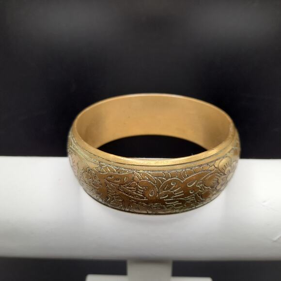 Vintage Brass Floral Wide Bangle Bracelet, 8", Etched Flowers - Picture 11 of 12